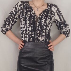 Studded Lightweight Black & White Printed V-Neck Blouse